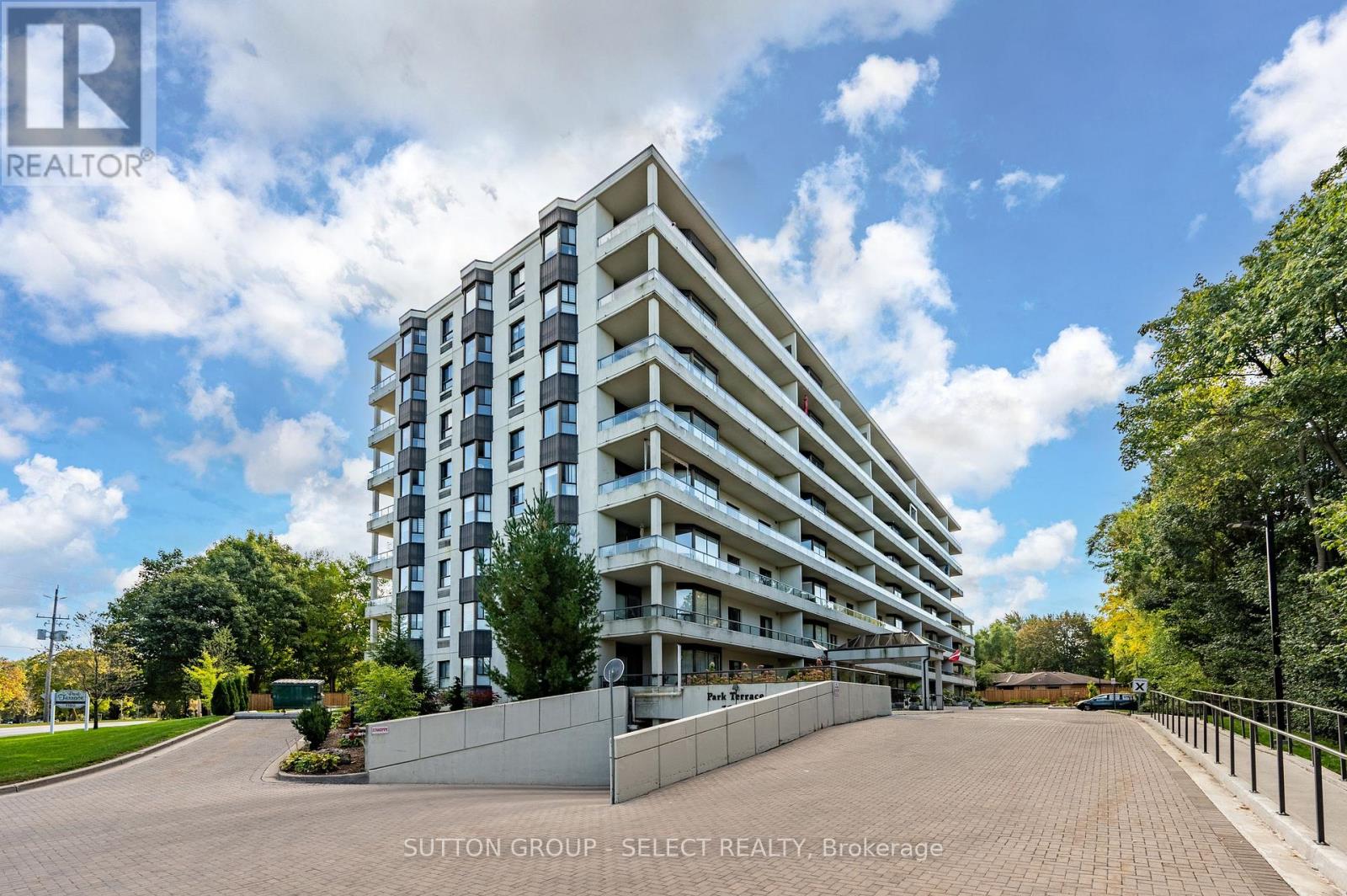 505 - 1180 COMMISSIONERS ROAD W, London South (South B)