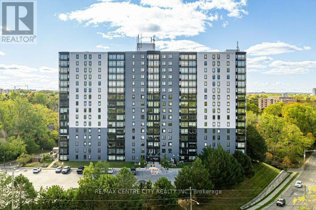 915 - 45 POND MILLS ROAD, London South (South J)