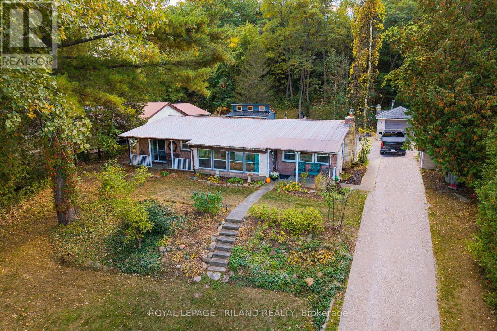 7707 PATRICK STREET, Lambton Shores (Port Franks)