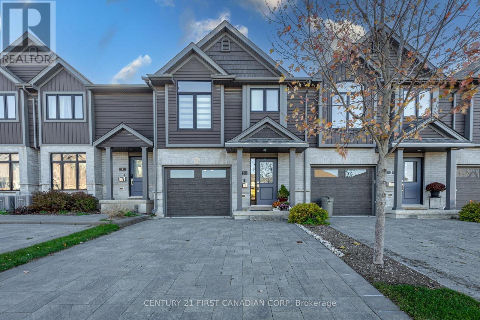 5 - 1110 MEADOWLARK RIDGE, London South (South U)