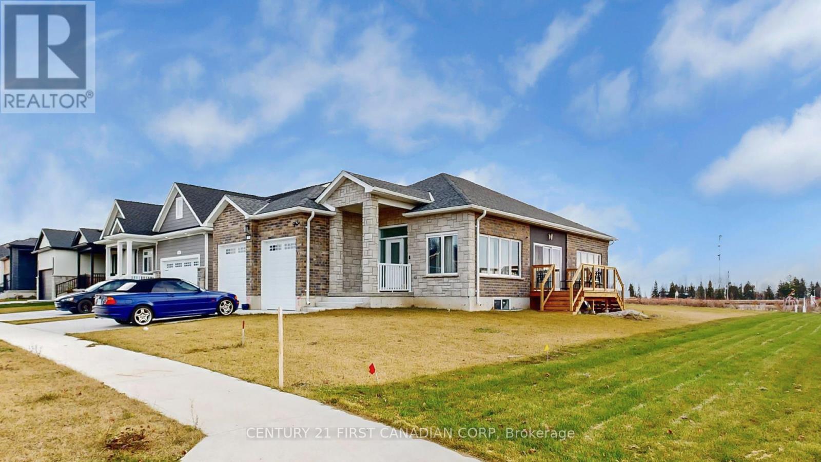 31 BROOKLAWN DRIVE, Lambton Shores