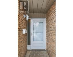 118 - 159 Sandringham Crescent, MLS X12936972