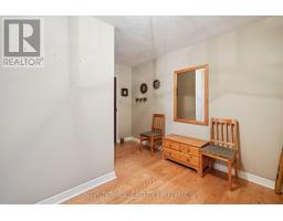 1418 - 55 HARBOUR SQUARE - 10