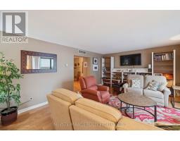 1418 - 55 HARBOUR SQUARE - 17