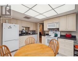 1418 - 55 HARBOUR SQUARE - 24