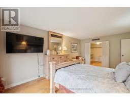 1418 - 55 HARBOUR SQUARE - 30