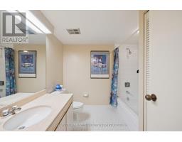 1418 - 55 HARBOUR SQUARE - 38