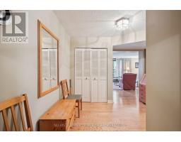 1418 - 55 HARBOUR SQUARE - 6