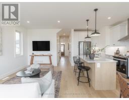 19 - 147 SCOTTS DRIVE - 13