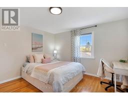 26 PLYMOUTH AVENUE - 22