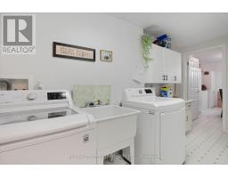89 - 9 LAKEFIELD COURT - 31