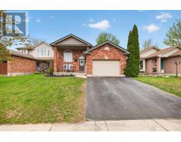 6 JUNIPER CRESCENT - 1