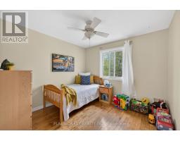 6 JUNIPER CRESCENT - 15