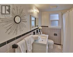 196 EMERY STREET E - 17