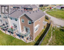 61 - 1040 CORONATION DRIVE - 37