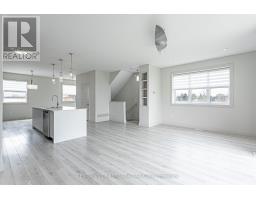 61 - 1040 CORONATION DRIVE - 8