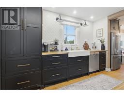 755 VICTORIA STREET - 8
