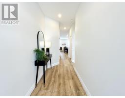 7 POSTMA CRESCENT - 3