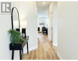 7 POSTMA CRESCENT - 4