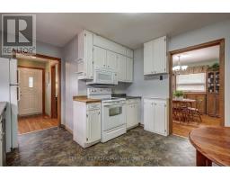 12 ROSEMOUNT CRESCENT - 18