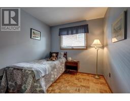 12 ROSEMOUNT CRESCENT - 20