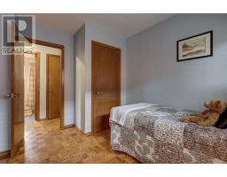12 ROSEMOUNT CRESCENT - 21