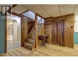 12 ROSEMOUNT CRESCENT - 26