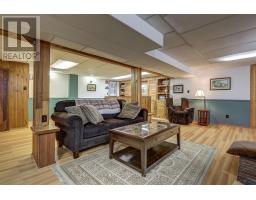 12 ROSEMOUNT CRESCENT - 33