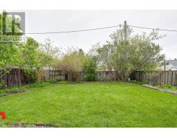 12 ROSEMOUNT CRESCENT - 45
