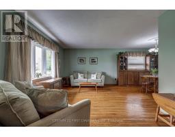 12 ROSEMOUNT CRESCENT - 6