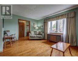12 ROSEMOUNT CRESCENT - 8