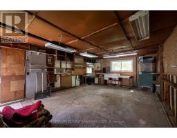 33 STRATHCONA DRIVE - 21