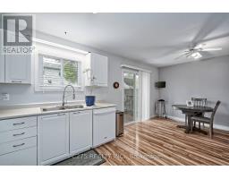 36 - 141 CONDOR COURT - 14