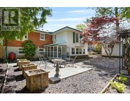 363 BROCK STREET - 39
