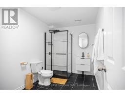 21 PEAR TREE AVENUE - 31