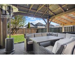 21 PEAR TREE AVENUE - 32