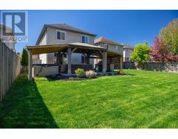 21 PEAR TREE AVENUE - 34