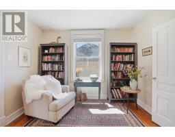 24 CATHCART STREET - 12