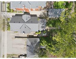 24 CATHCART STREET - 32