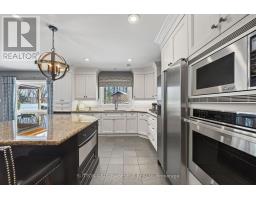 129 WYCHWOOD PLACE - 11