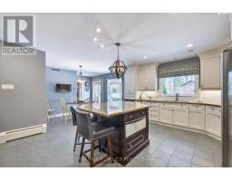 129 WYCHWOOD PLACE - 12