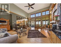 4544 LAKESHORE ROAD - 12