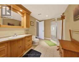 4544 LAKESHORE ROAD - 32