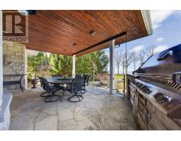 4544 LAKESHORE ROAD - 36