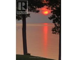4544 LAKESHORE ROAD - 44