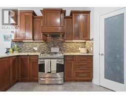 2035 CORONATION DRIVE - 14