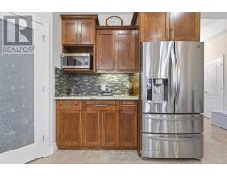 2035 CORONATION DRIVE - 15