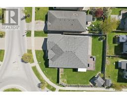 2035 CORONATION DRIVE - 39