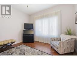 2035 CORONATION DRIVE - 9