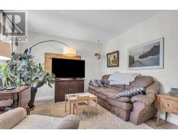 1679 DALE STREET - 8